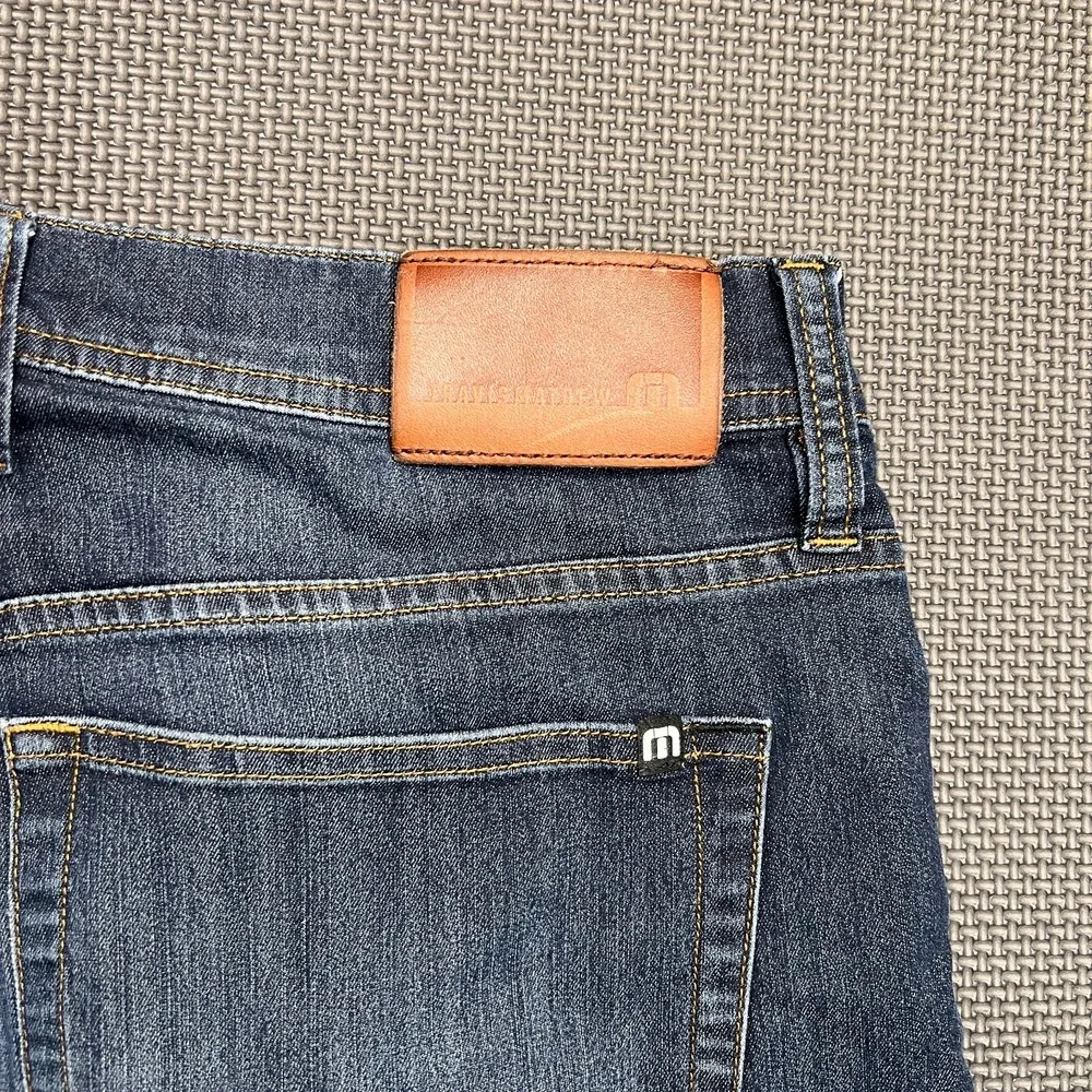 Travis Mathew‎ Legacy Feather Weight Stretch Dark Indigo Jeans Men 32 X 39.5 - Picture 4 of 11